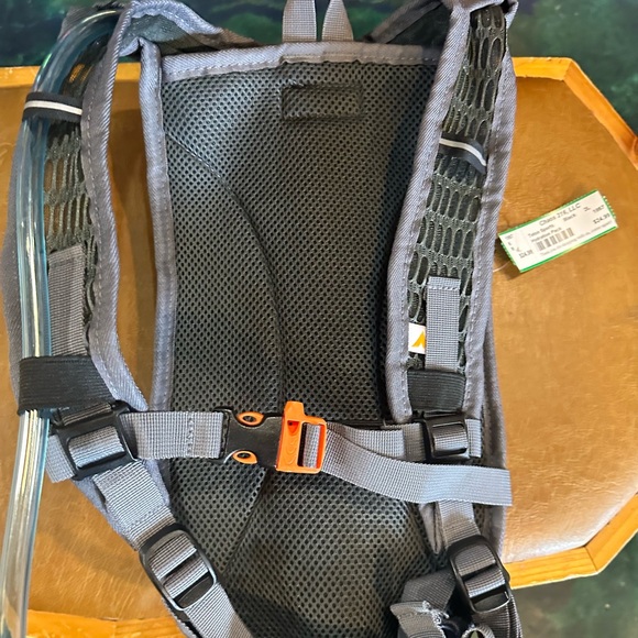 Teton Sports Hydro Pack - Picture 2 of 3